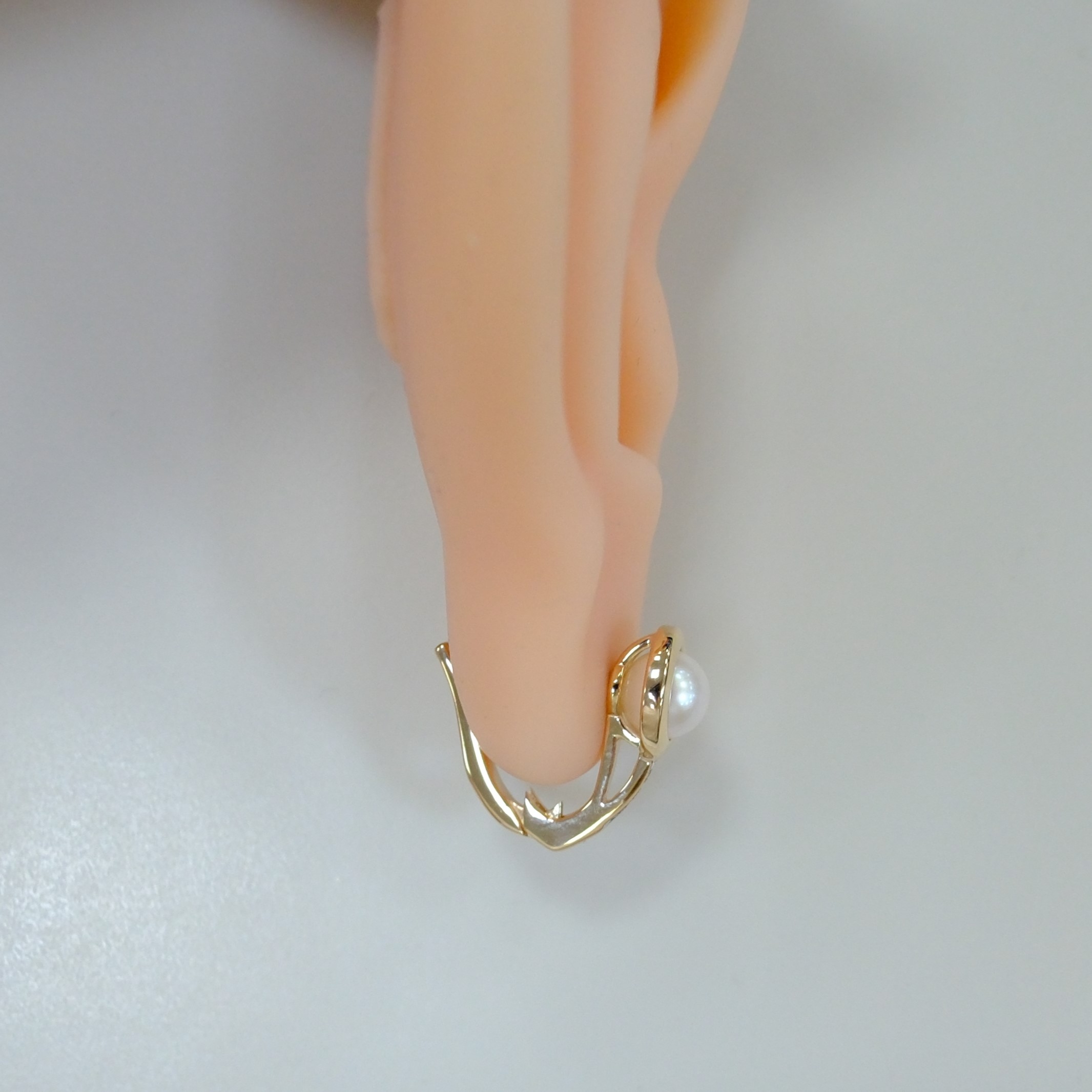 Серьги из золота с жемчугом